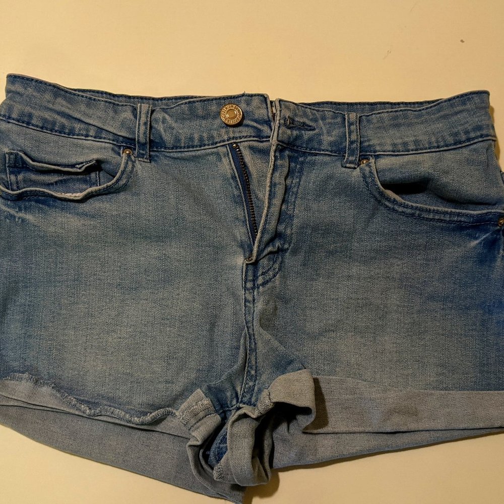 Forever 21 Blue Shorts Size 28